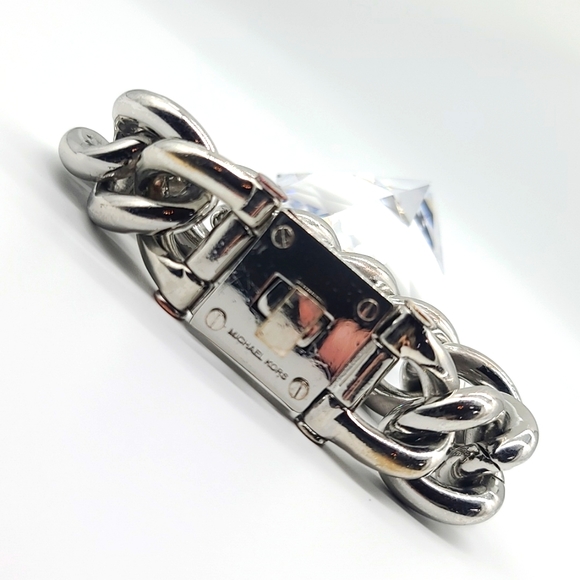 Michael Kors Chunky Twist-Lock Wide Chain Bracelet! Shiny Silver! - Picture 5 of 15